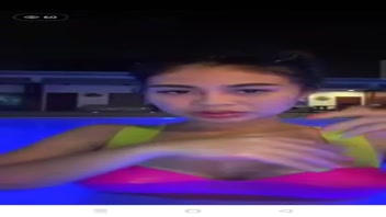 โชว์หี โชว์นม แหกหี แทงหี เย็ดในน้ำ