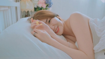 โหนกหี โชว์หี อ้าหี อยากเย็ด หุ่นน่าเย็ด