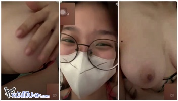 โชว์หี โชว์นม เล่นนม หัวนมชมพู หลุดวีดีโอคอล